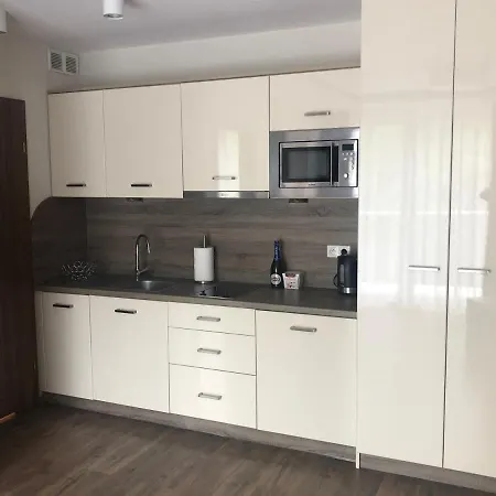 B9 Marina Jastrzębia Góra